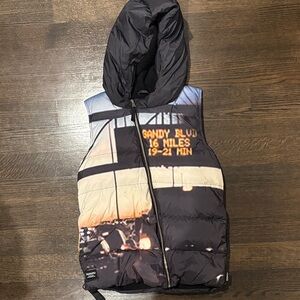 UNISEX BRAND NEW WT - NEVER WORN - NUNUNU '24-'25 SEASON VEST - SIZE 11-12.